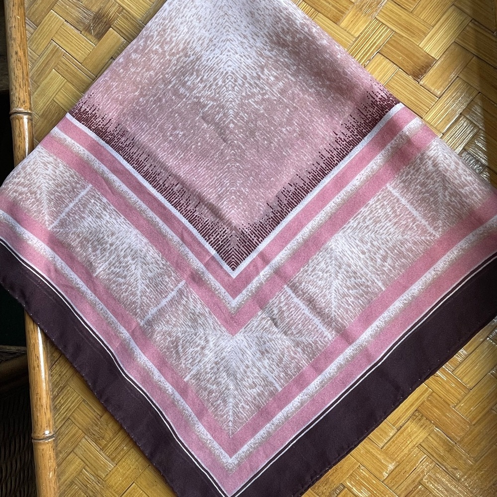 Mauve, pink scarf with stretch